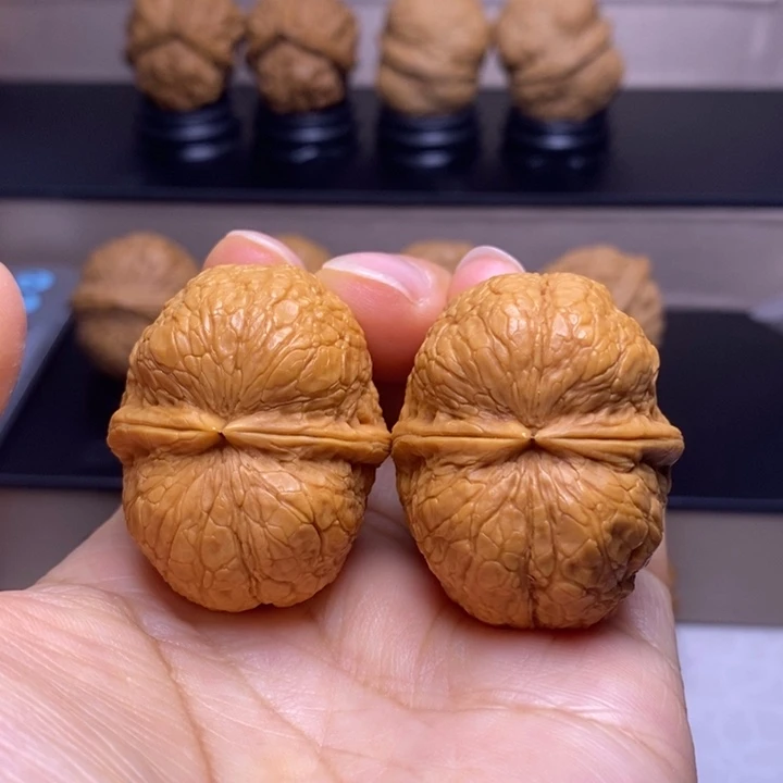 把件文玩核桃峭壁元宝61