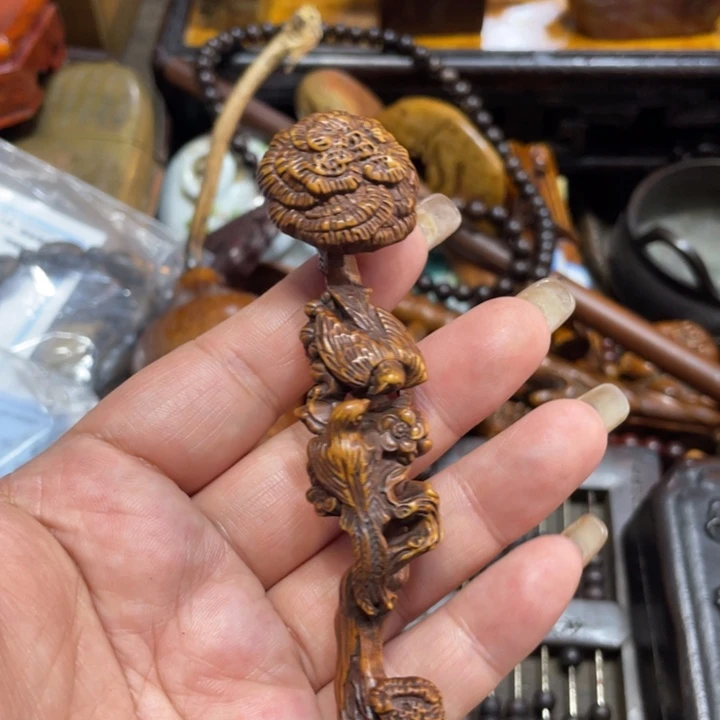 端景台花梨木类陶瓷艺术家的作品