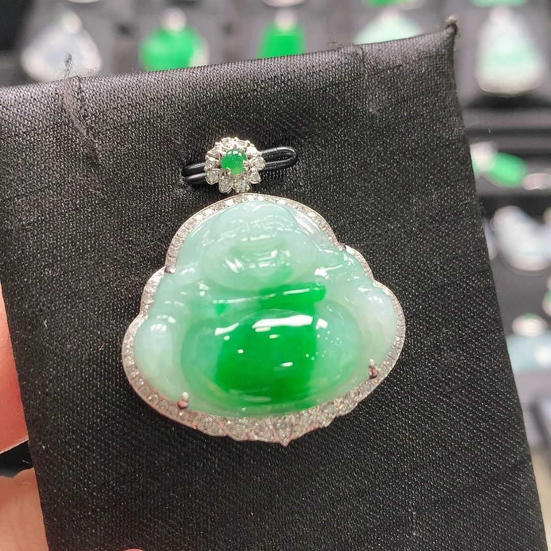 翡翠18K金镶嵌颈饰佛公