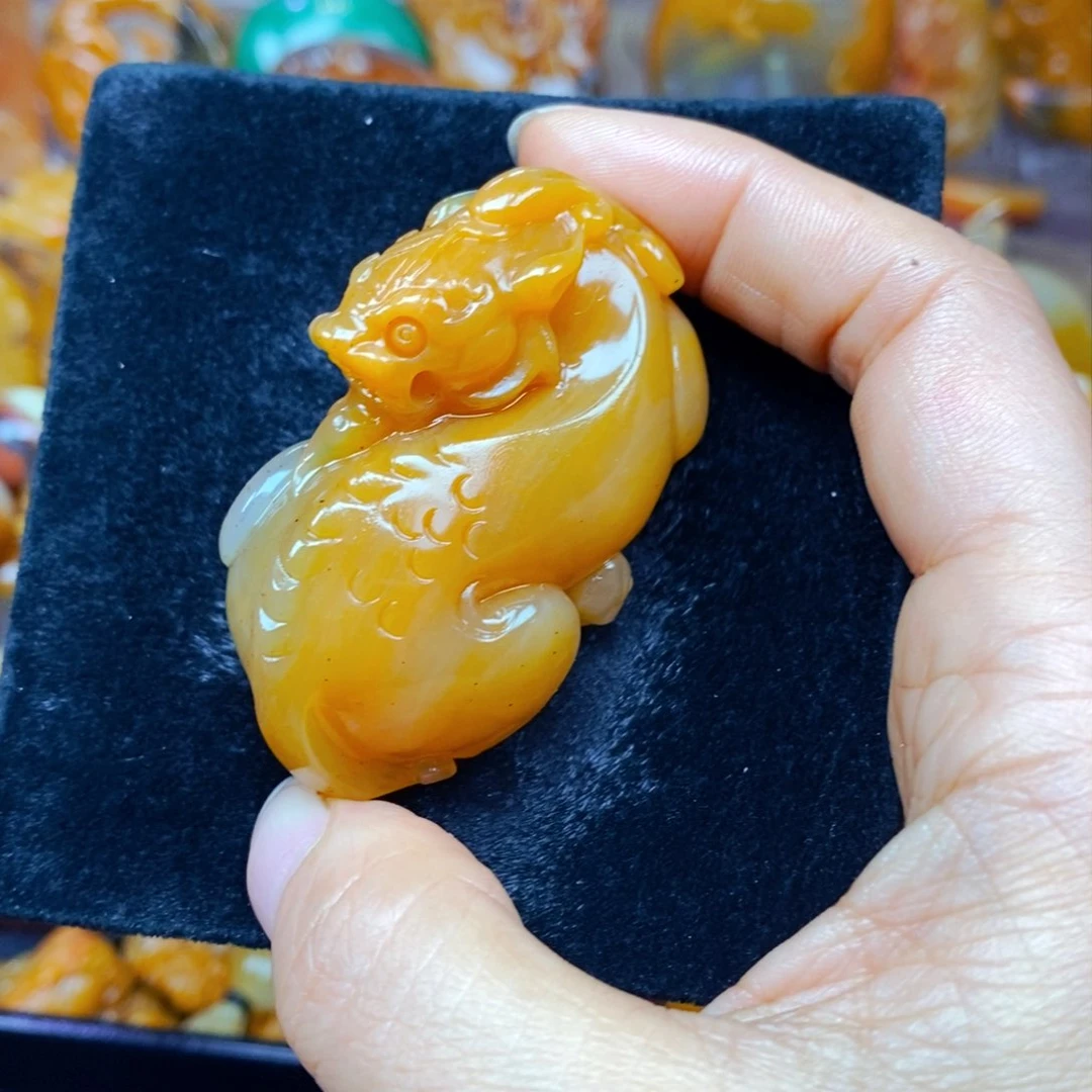 未镶嵌石英质玉（黄龙玉）吊坠(不含链)