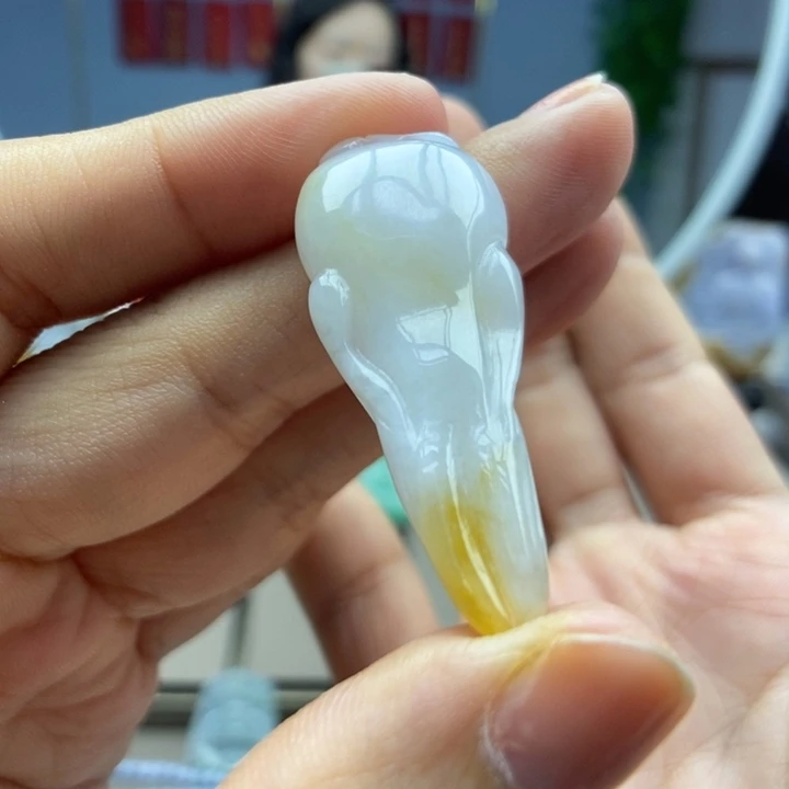 翡翠未镶嵌颈饰吊坠