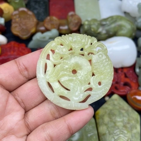 蛇纹石玉颈饰未镶嵌63