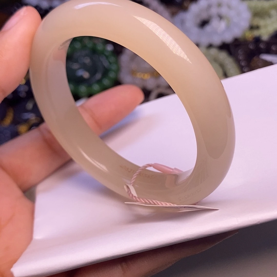 和田玉未镶嵌颈饰藕粉老矿料收藏毕业级手镯56.5