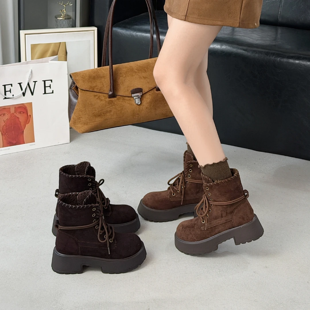 18627冬季羊京绒皮两穿翻盖马丁靴女粗跟厚底英伦风网红短靴时尚