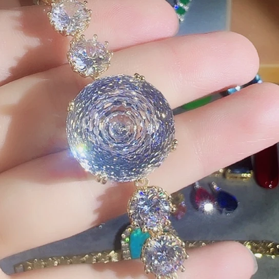 未镶嵌颈饰红宝石