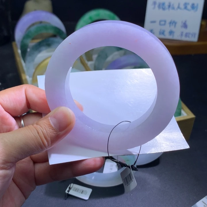 定制翡翠未镶嵌翡翠手镯