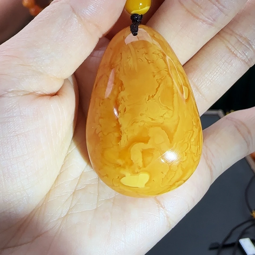 琥珀未镶嵌颈饰吊坠