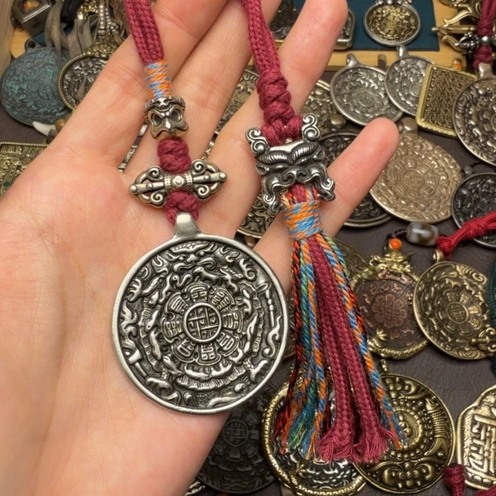 藏传文玩九宫如图