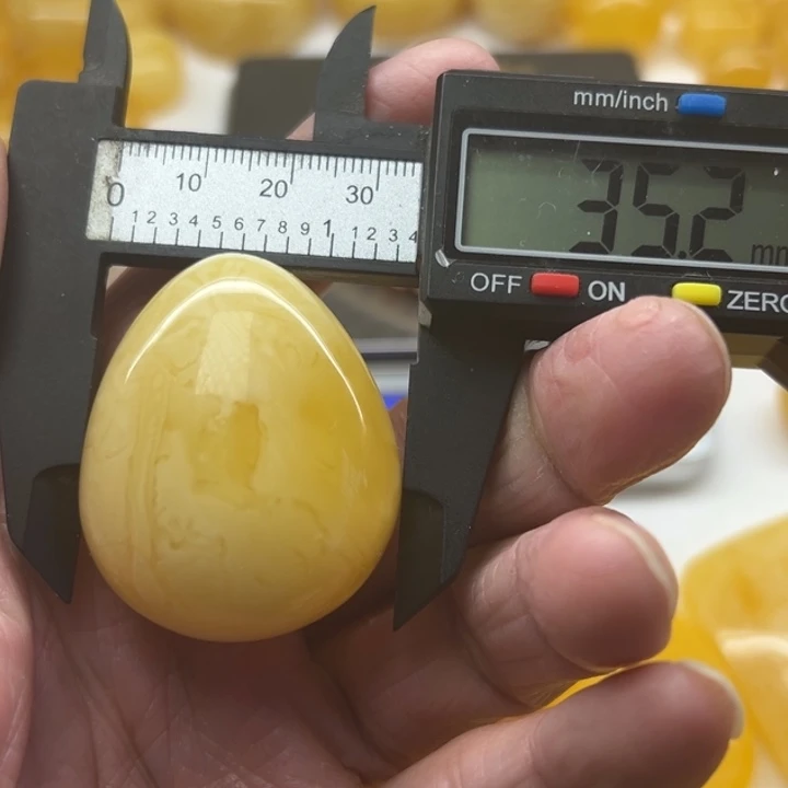 琥珀（矿物珀）未镶嵌裸石