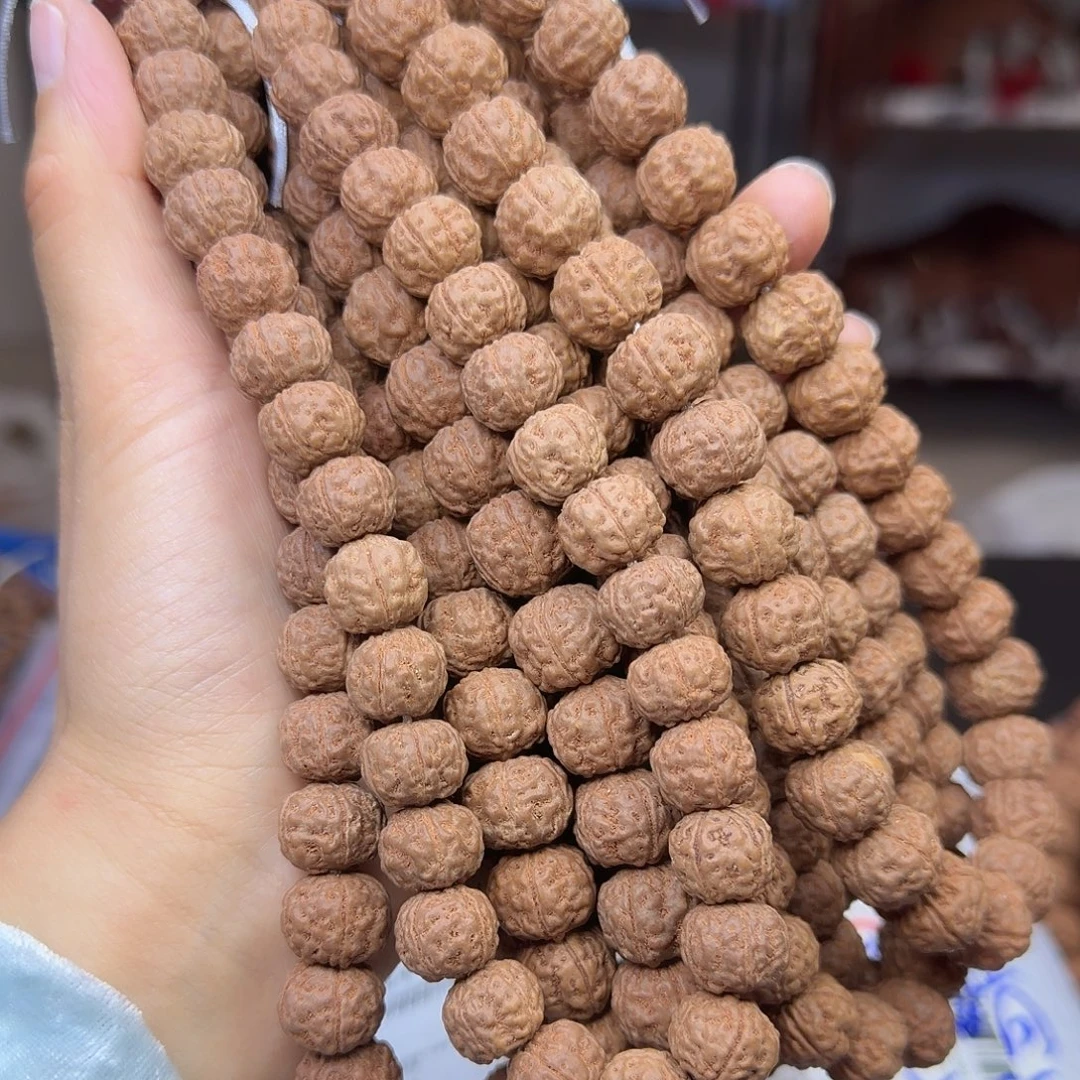 挚***卿金刚菩提吊坠勿里达老树王手持3条