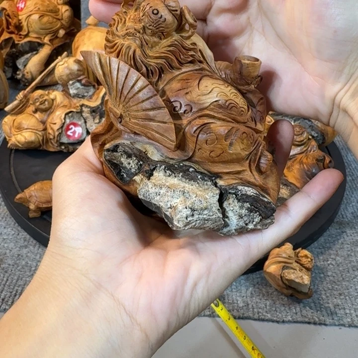 崖柏摆件手把件等