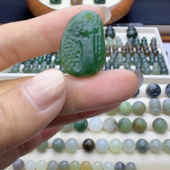 和田玉（糖玉）未镶嵌车挂