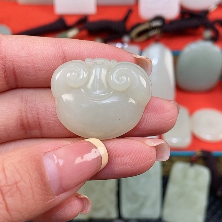 【闪购商品】颈饰未镶嵌和田玉