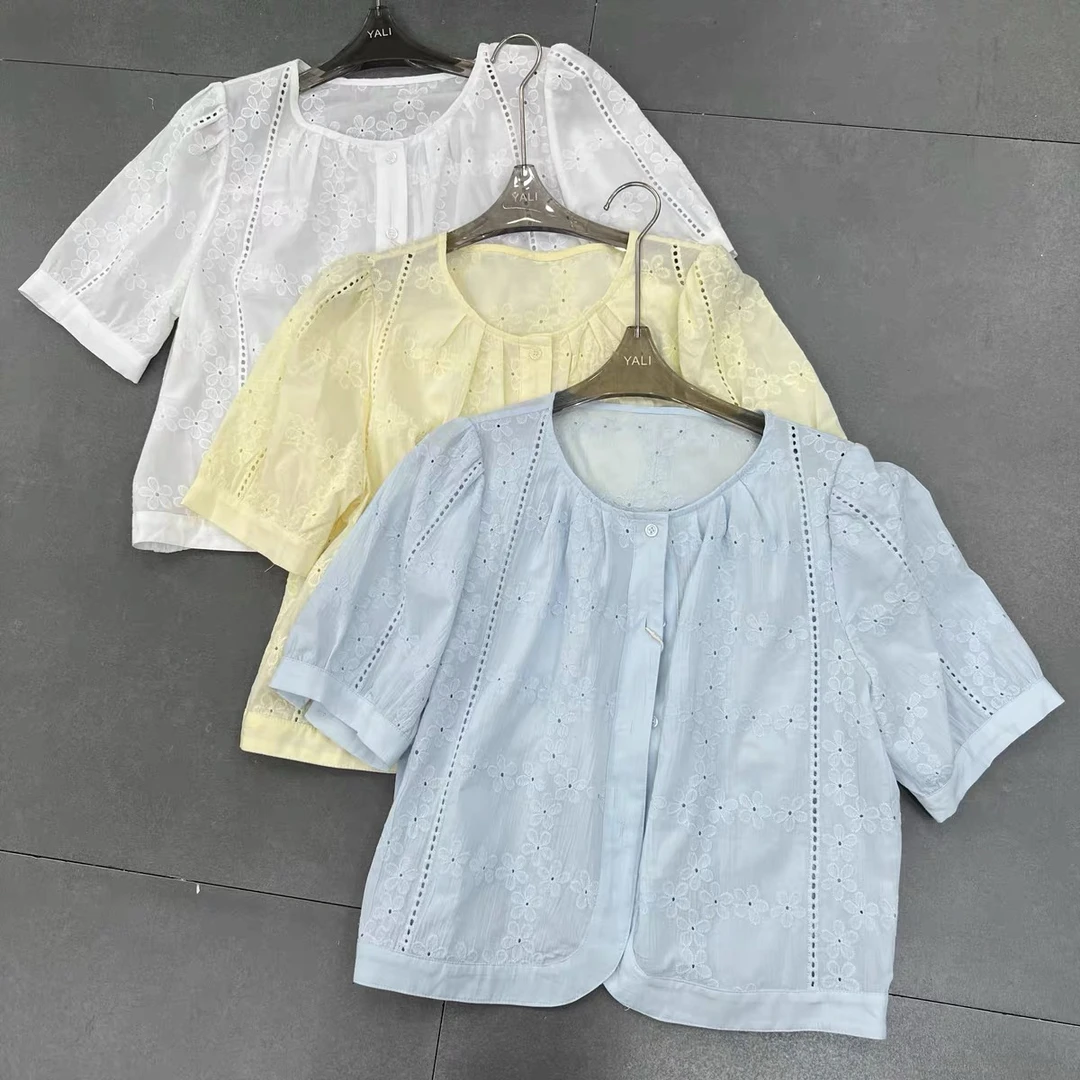 妍熙25922圆领单排扣钩花小个子短款衬衫女夏季时尚短袖开衫上衣