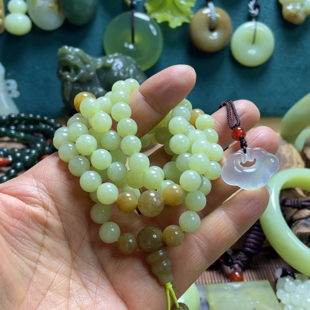 和田玉（糖玉）未镶嵌颈饰