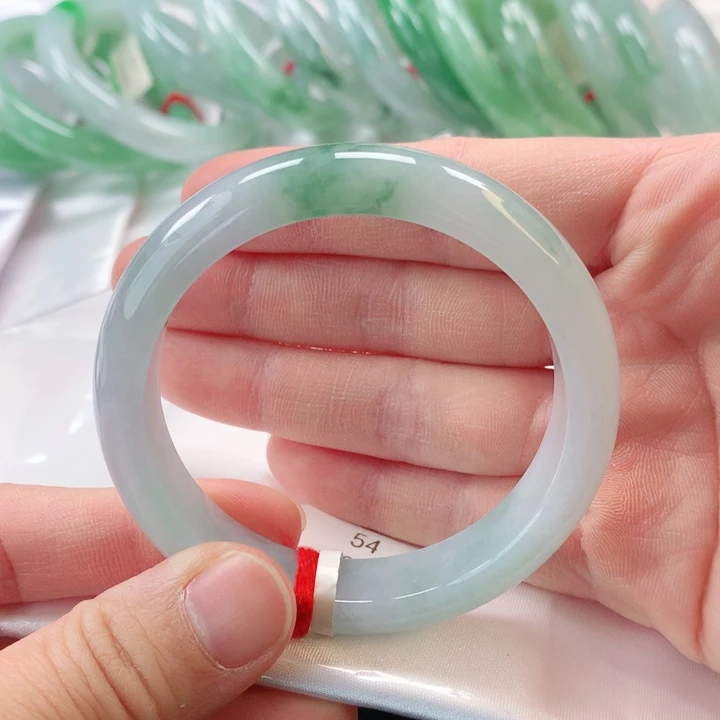 翡翠手镯未镶嵌缅甸A货翡翠手镯