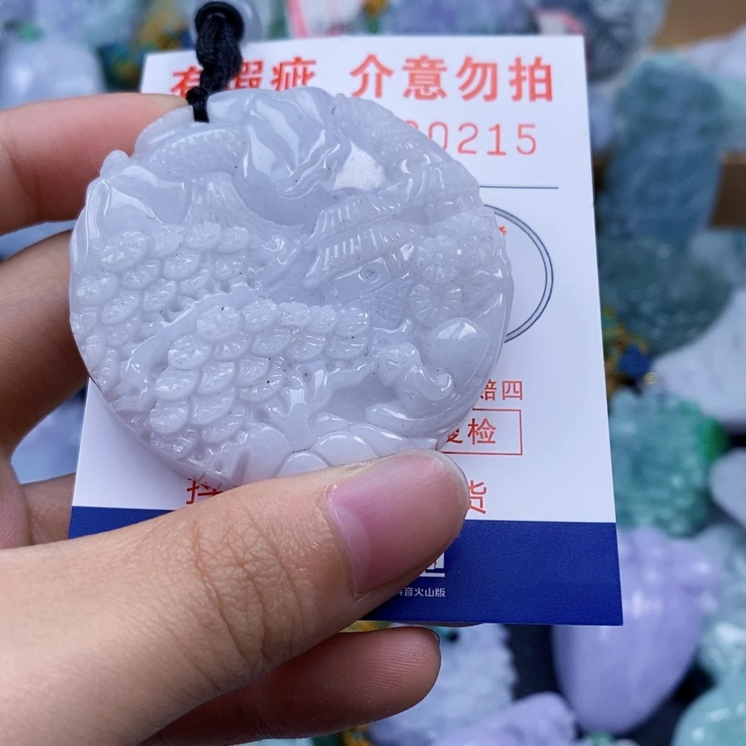 吊坠(不含链)未镶嵌翡翠