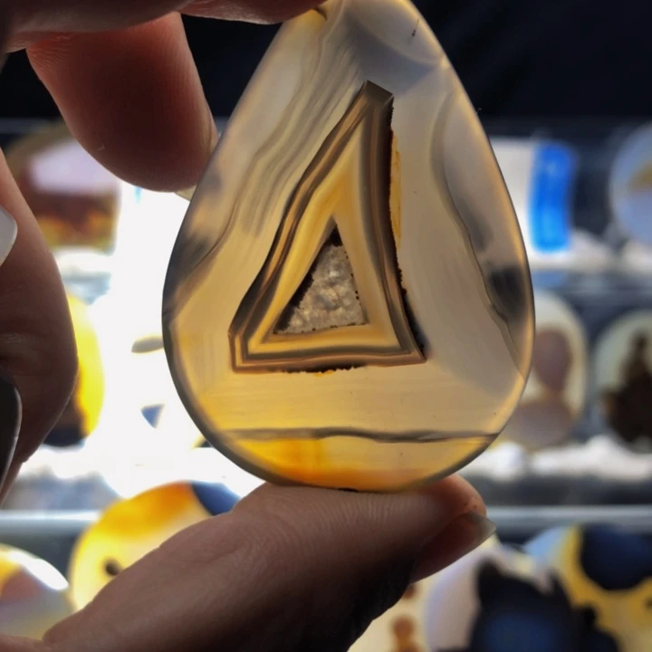 合金玛瑙/玉髓珠宝奇石78