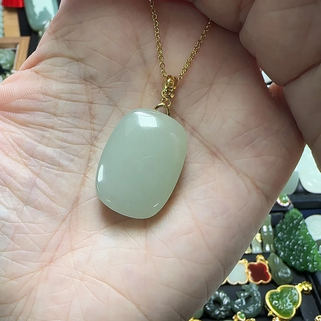 吊坠(赠链)银S925镶嵌和田玉仙*