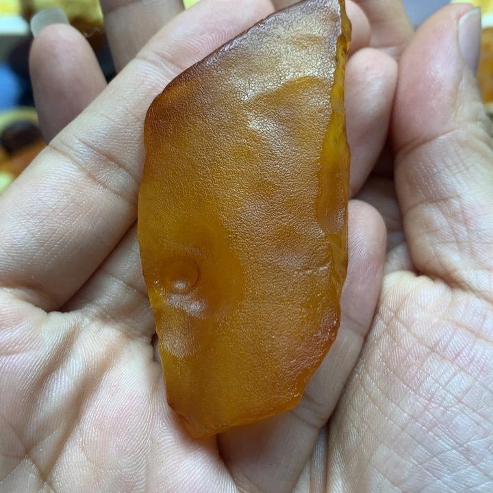未镶嵌定制琥珀?****?蜜蜡工坊原石定制