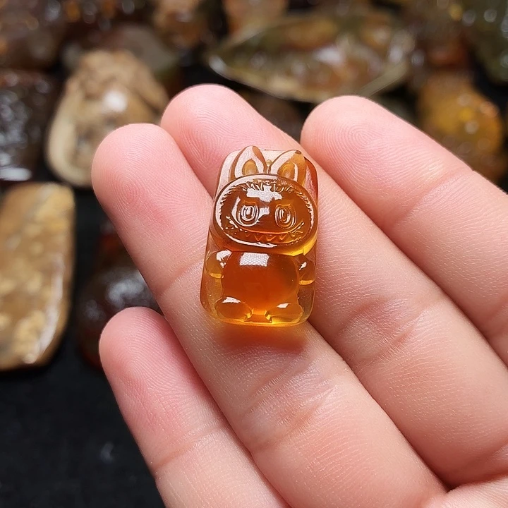 琥珀未镶嵌裸石100