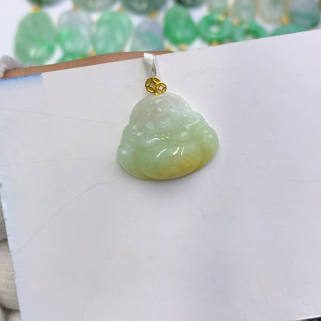 翡翠颈饰未镶嵌周*芸翡翠