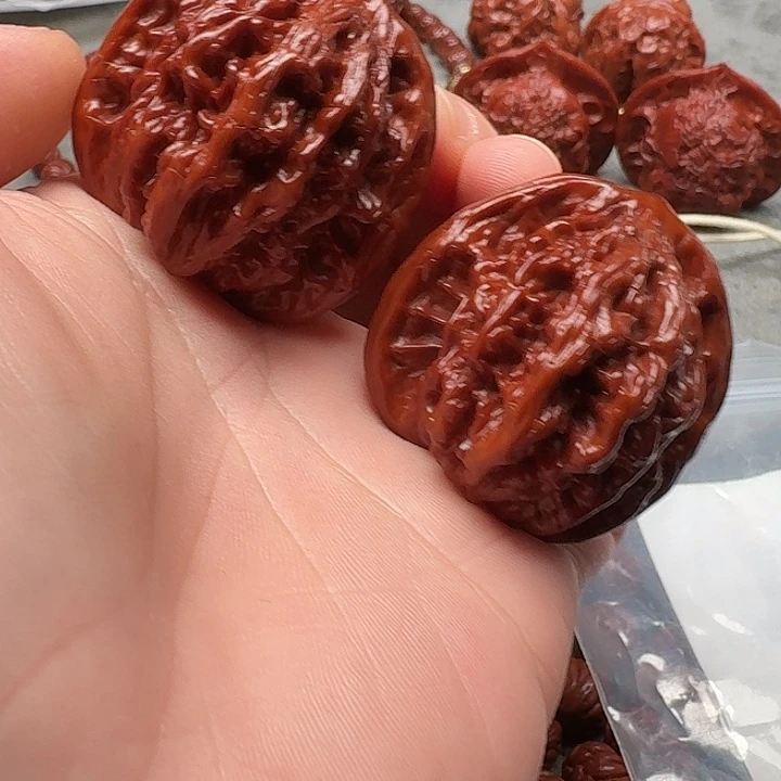 文玩核桃吊坠虎头005