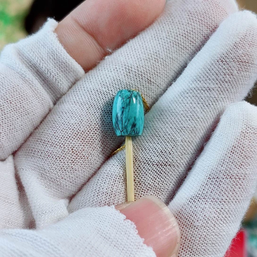 未镶嵌绿松石珠宝奇石