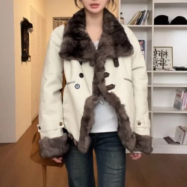 2025年秋季简约复古洋气高级感百搭外套女潮流时尚