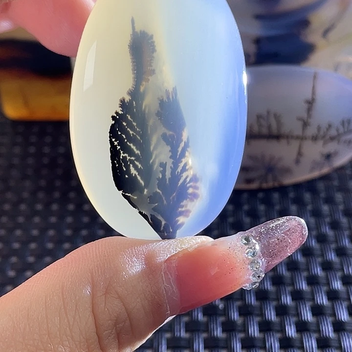 简***光玛瑙/玉髓未镶嵌颈饰