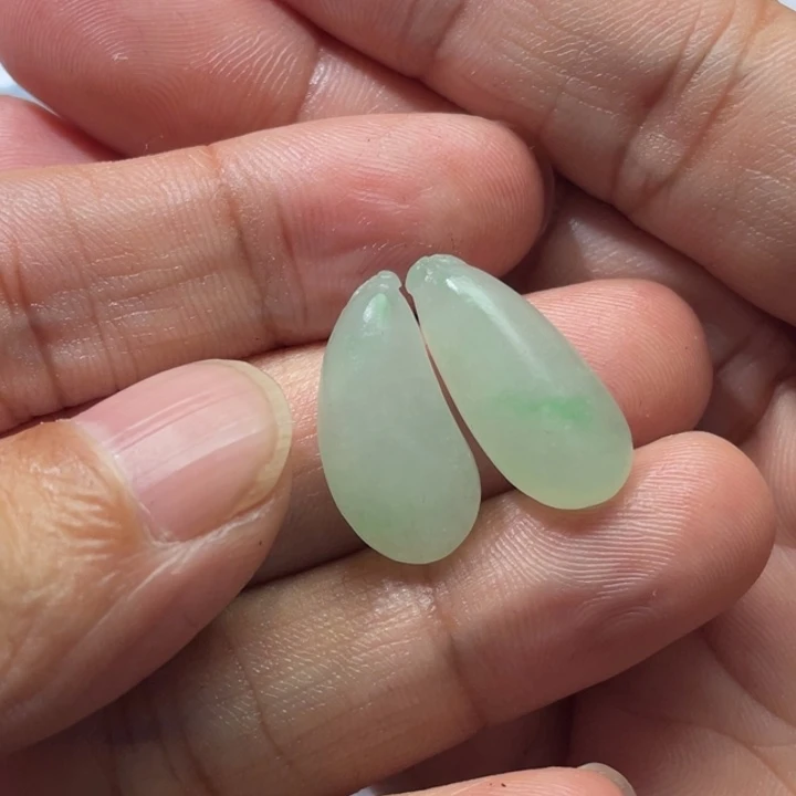 发***树定制翡翠未镶嵌翡翠