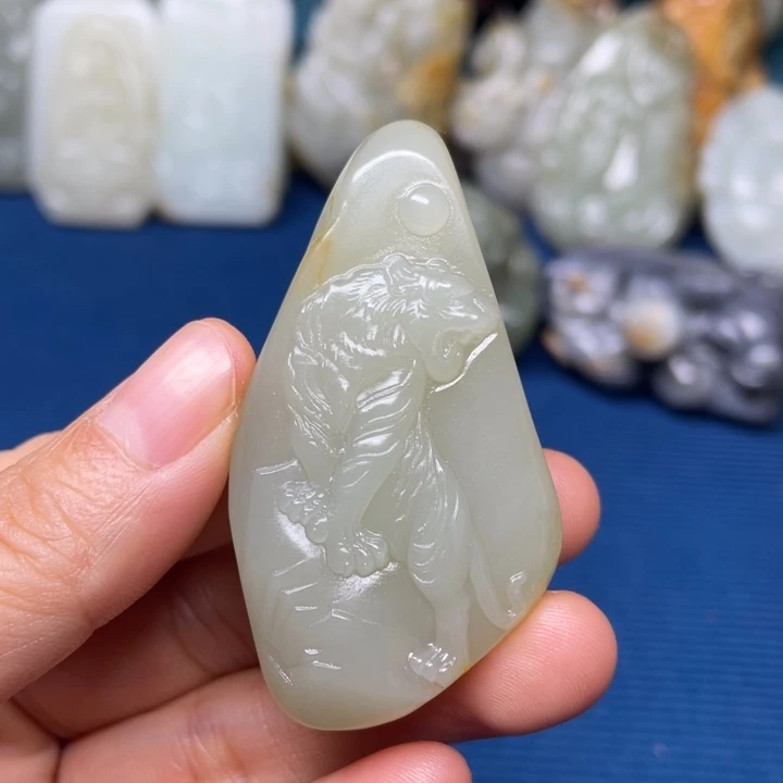 颈饰未镶嵌和田玉良*厚