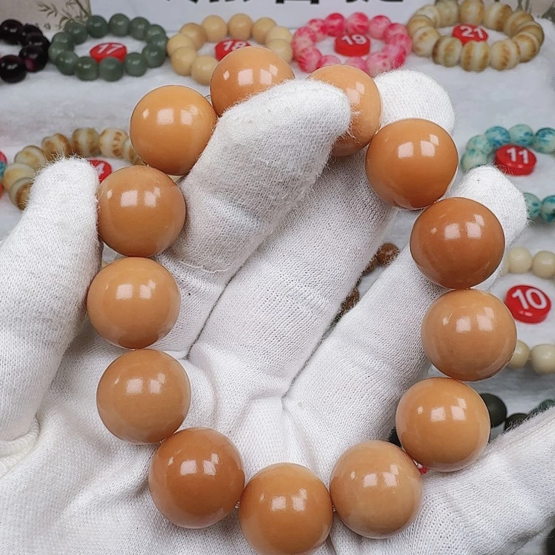 晴***n白玉菩提吊坠卡18风化圆珠