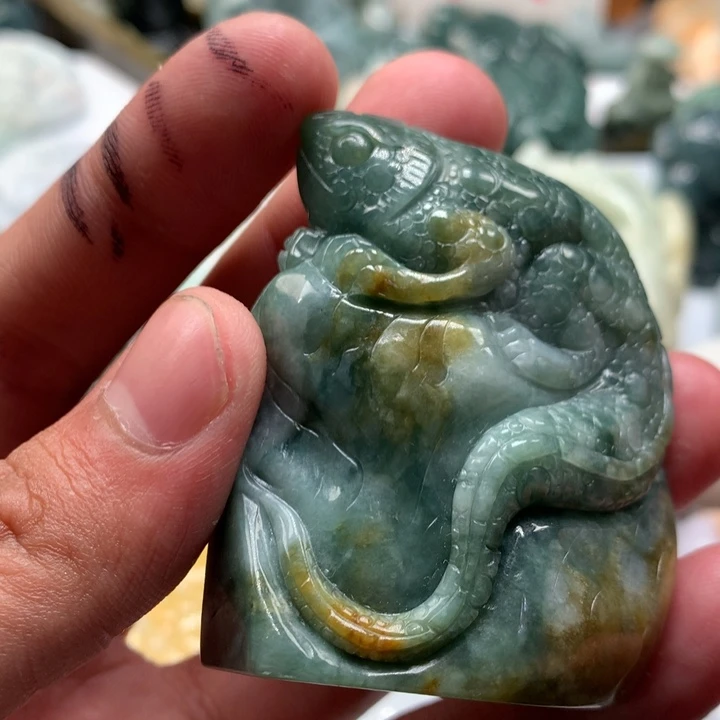 翡翠未镶嵌颈饰保真天然a货翡翠