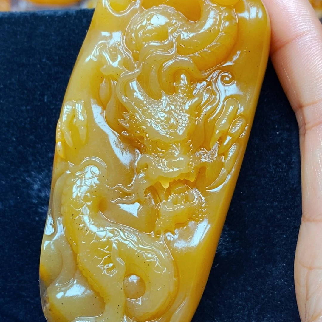 颈饰未镶嵌石英岩玉
