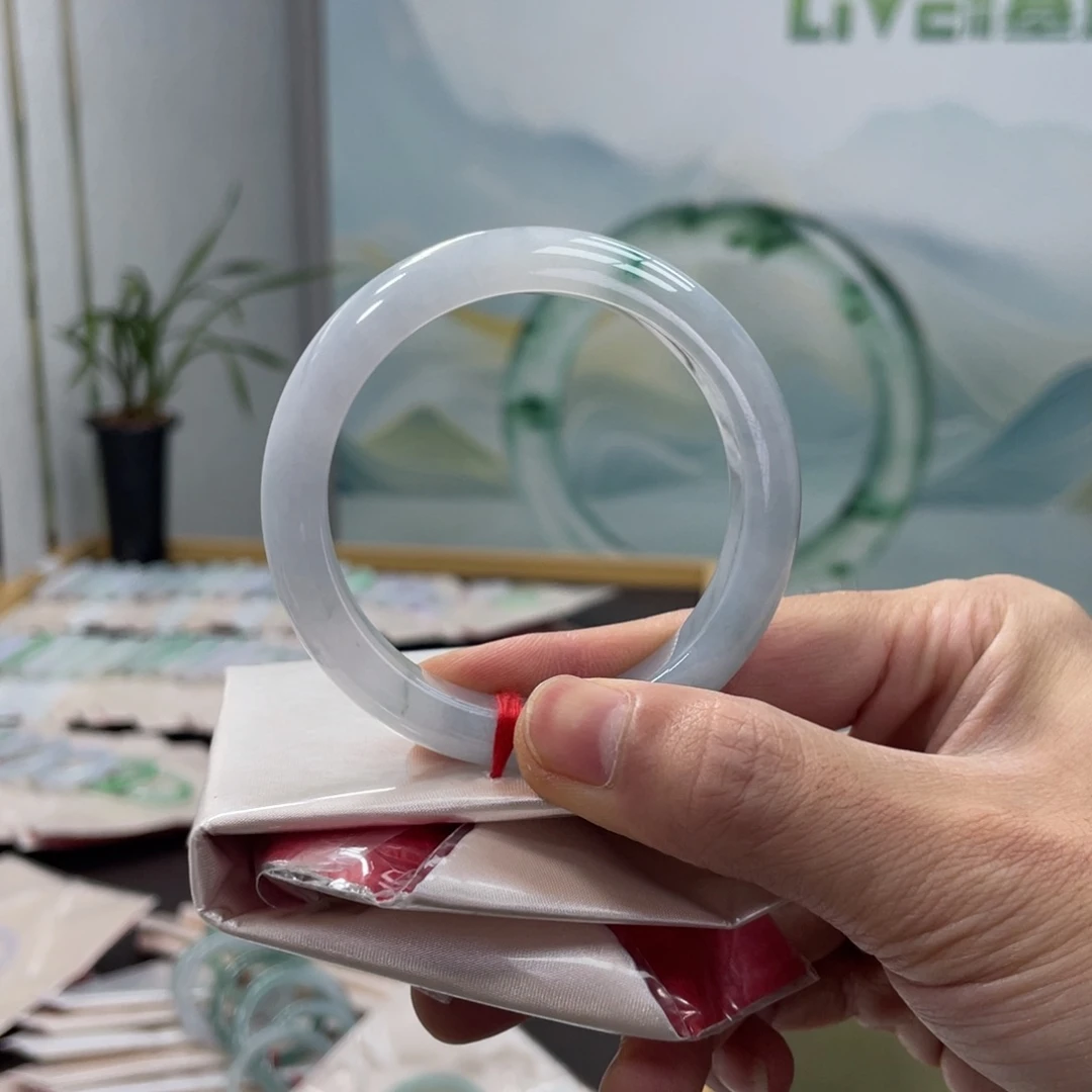 翡翠未镶嵌手镯翡翠