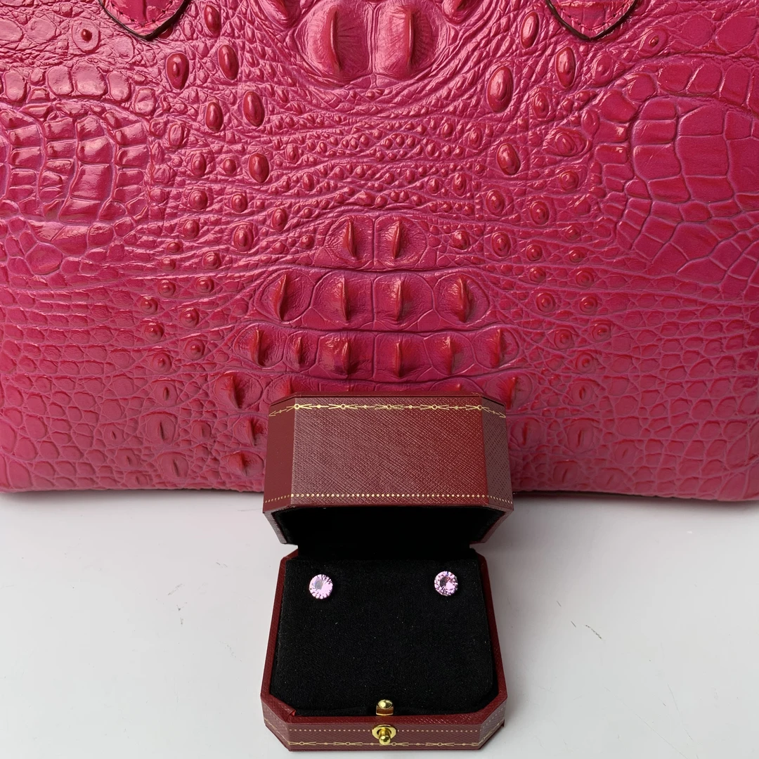 4154耳钉----精工耳钉赠礼盒