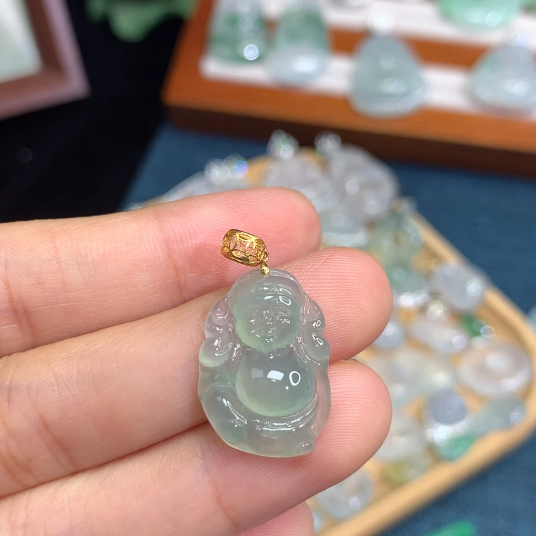 翡翠18K金镶嵌颈饰