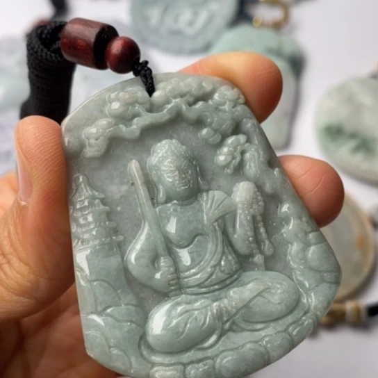 翡翠未镶嵌挂件翡翠