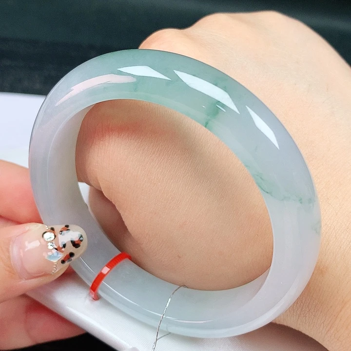 翡翠手镯未镶嵌58圈