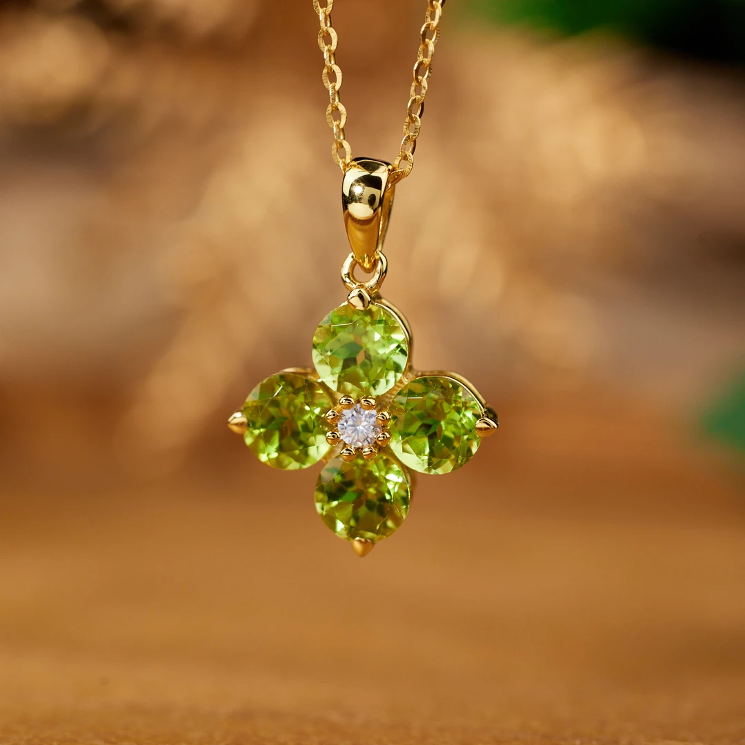 玉峰珠宝【安娜】橄榄石项链925银四叶草【P7287】多样性发一