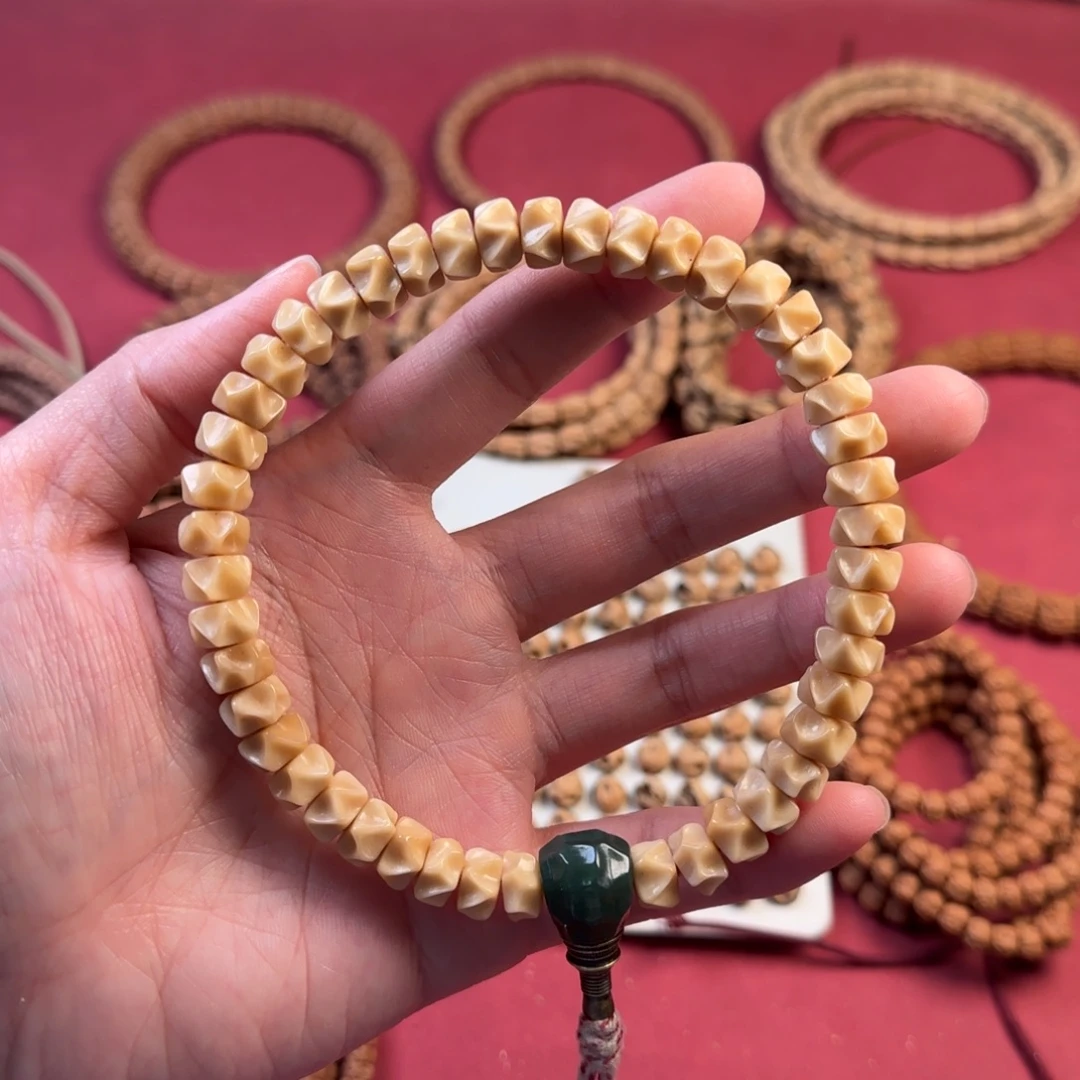 柏香籽/百香籽把件蛇骨