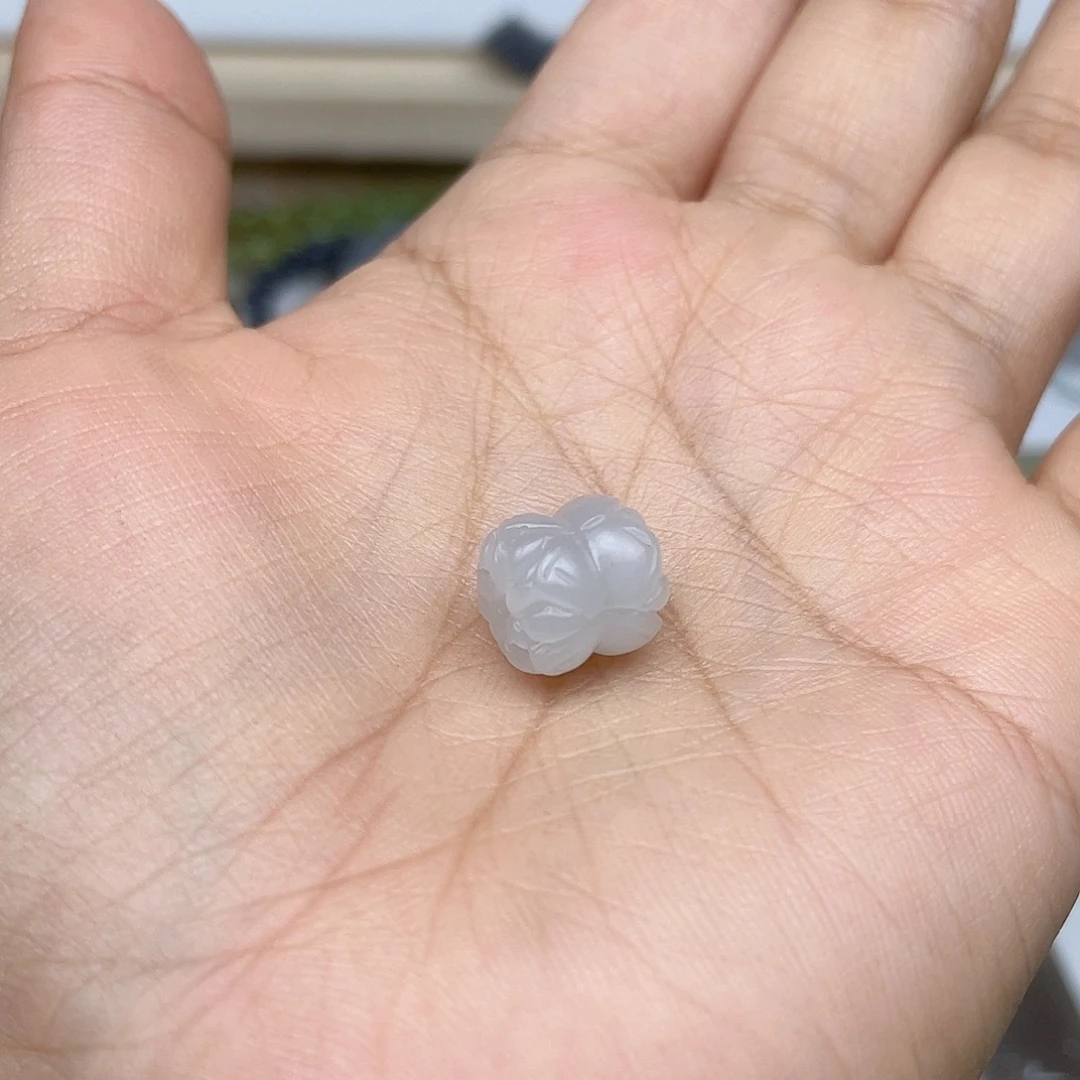 华***瓷和田玉未镶嵌颈饰