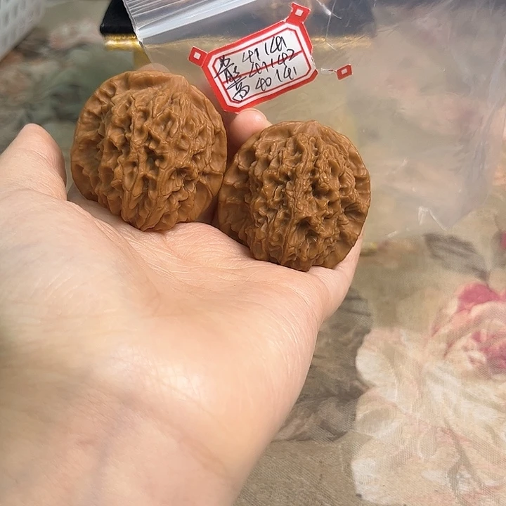 文玩核桃吊坠非嫁接马老四