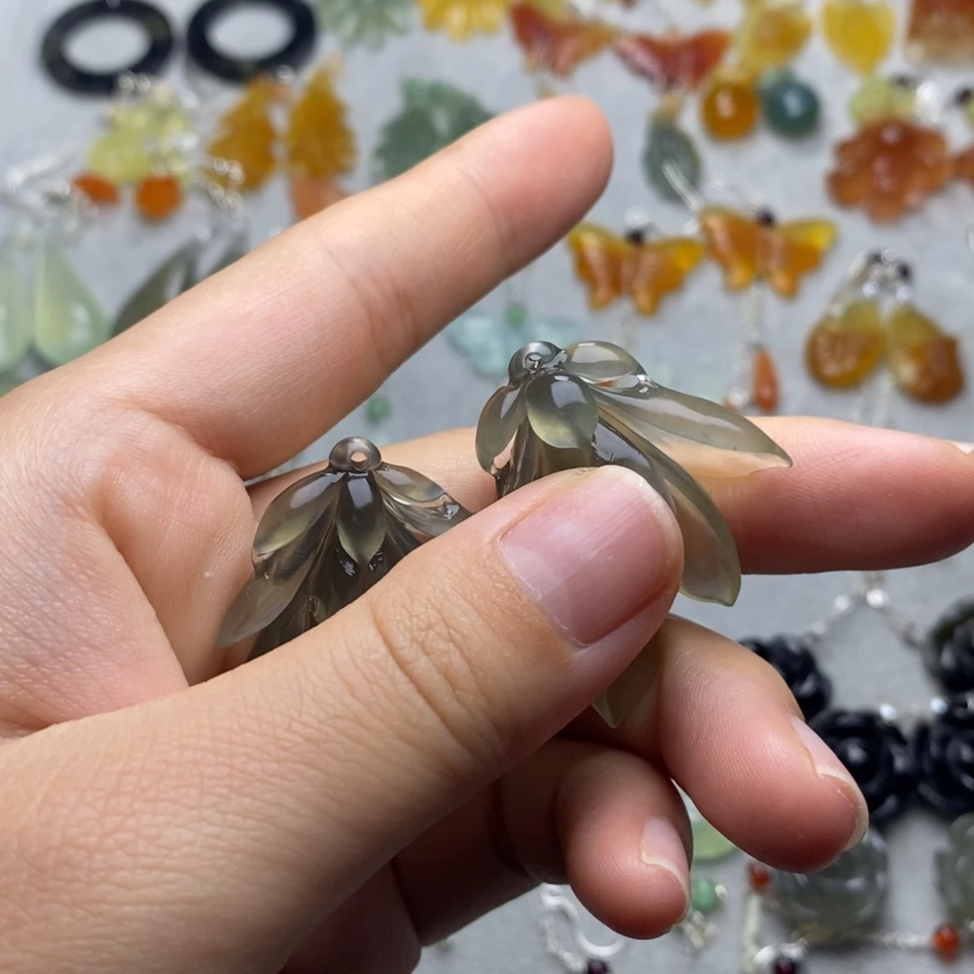 一***官蛇纹石玉未镶嵌耳饰/颈饰