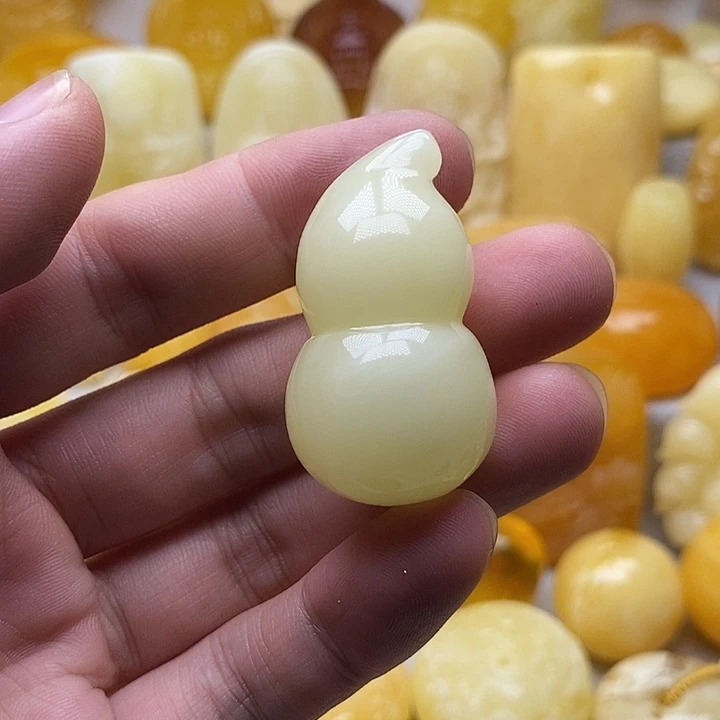 琥珀颈饰未镶嵌琥珀蜜蜡吊坠