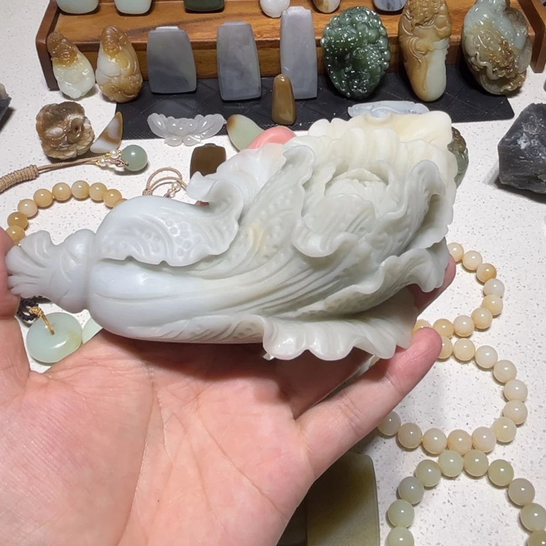 饮***源和田玉未镶嵌颈饰