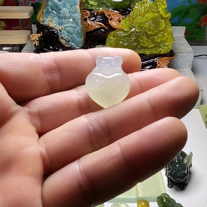 蛇纹石玉未镶嵌挂件