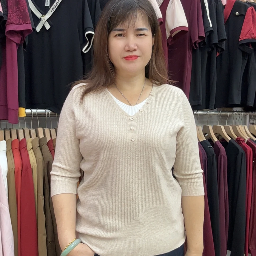 女秋季女士秋款针织毛衣常规款V领3158