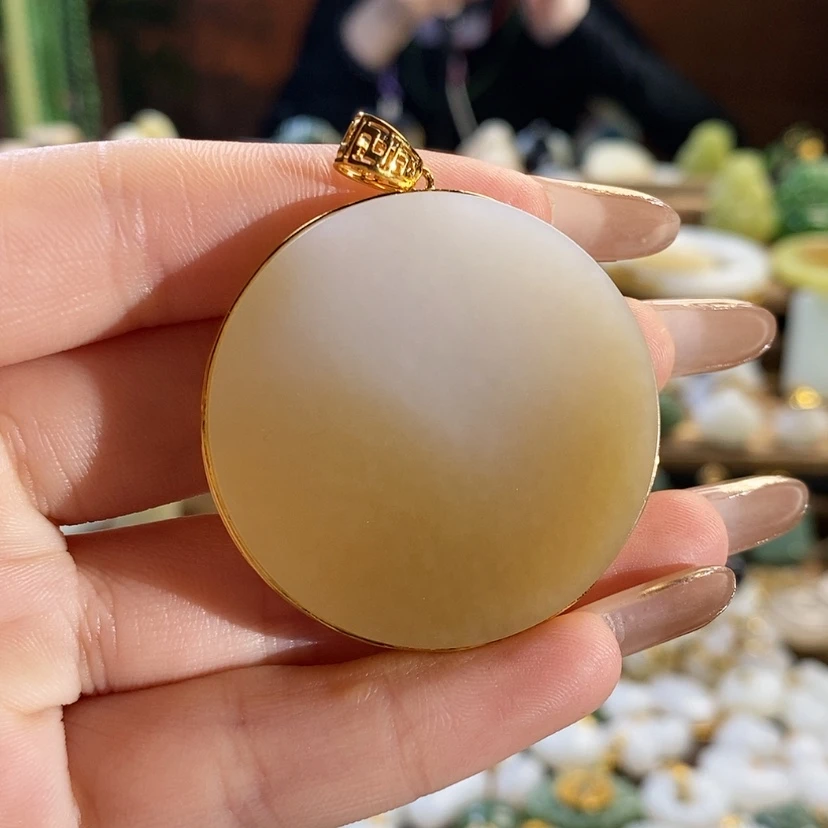 【闪购商品】和田玉吊坠18K金镶嵌